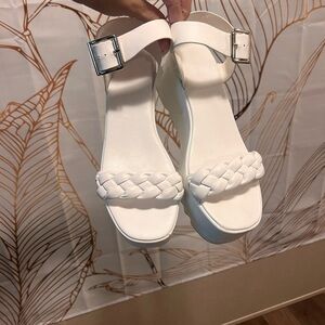 Forever 21 Women’s White Block Ankle Strap Sandals Size 8.5